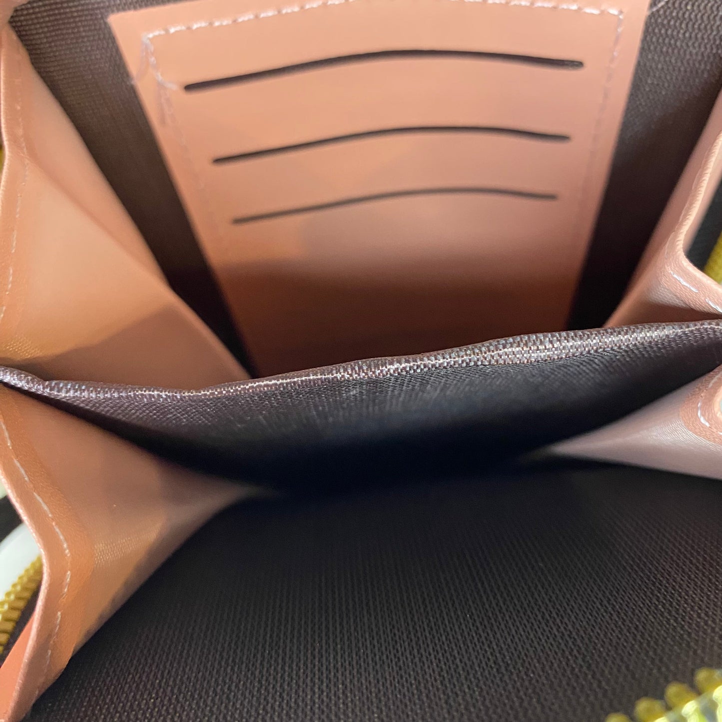 Ivy Crossbody Wallet + Purse - Black