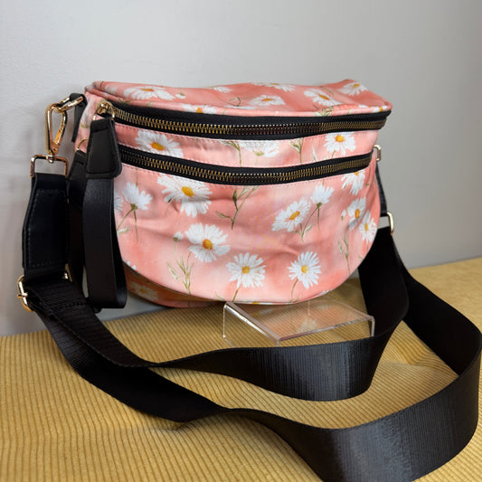 The Roni Nylon Crossbody - Pink Daisy Floral